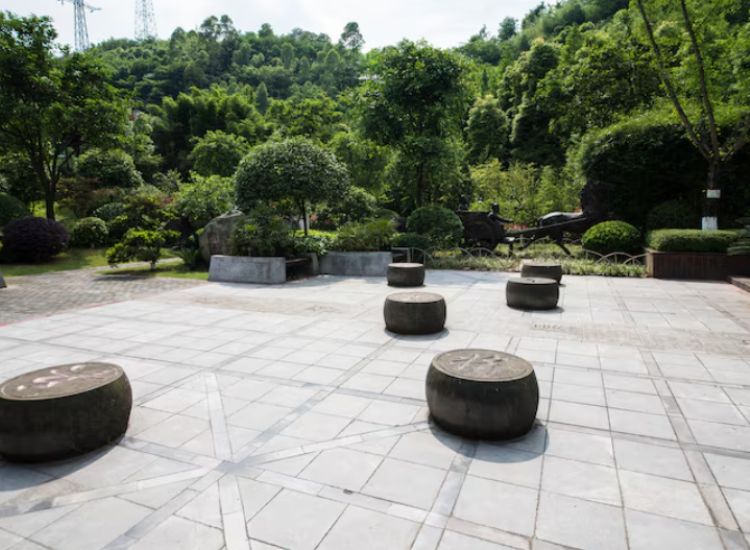 Top Benefits of Using Outdoor Floor Tiles for Open Spaces